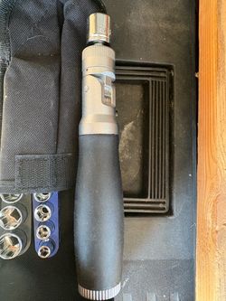 Stubby Ratchet Screwdriver with 9/16 Socket