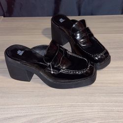 Black Loafer 