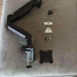 Dual Arm Monitor Mount 