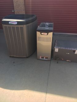 Lennox 2.5 ton Air Conditioner and furnace 410a