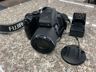 Fujifilm FinePix SL1000 Black 16mp 50xOPT camera