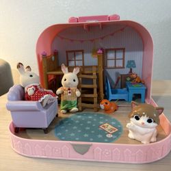 Li’l Woodzeez – Bunk Beds Playset – Travel Toy – Compact Travel Suitcase