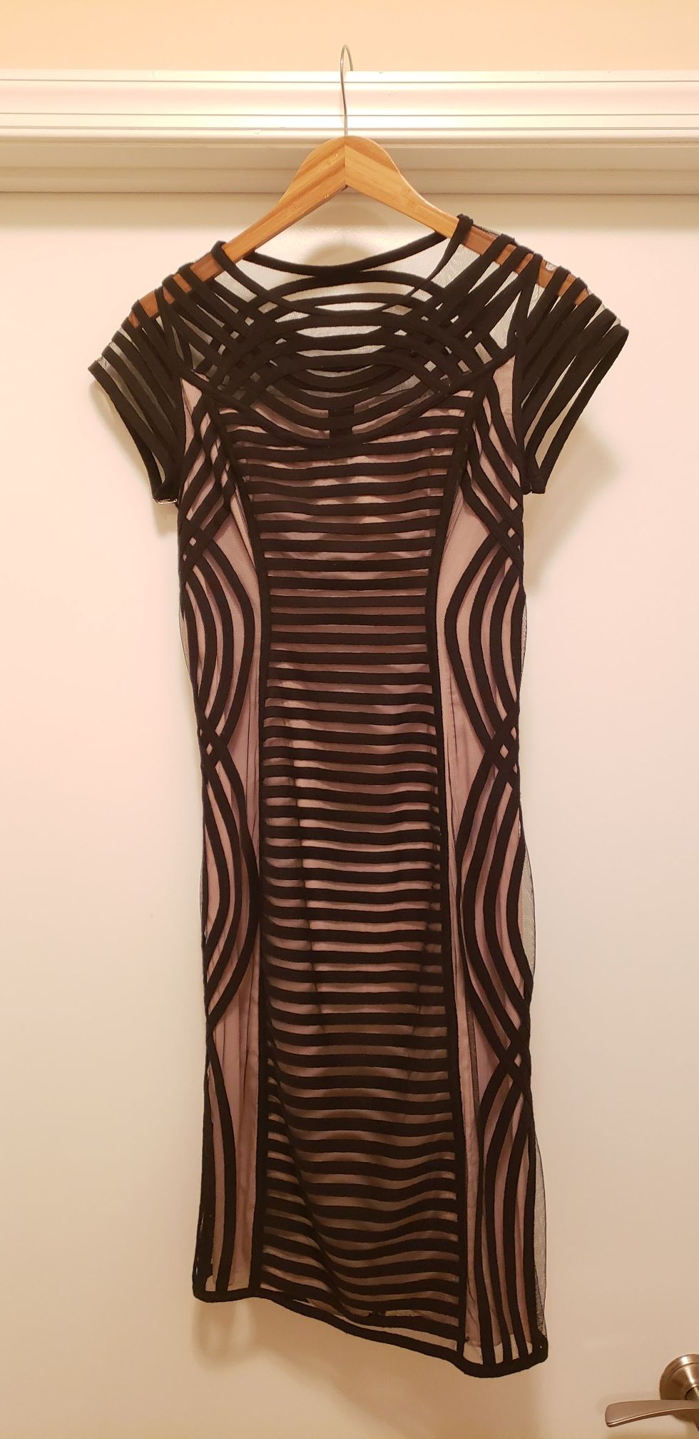 Black/nude cocktail dress, size 4-6