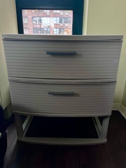 Plastic drawers