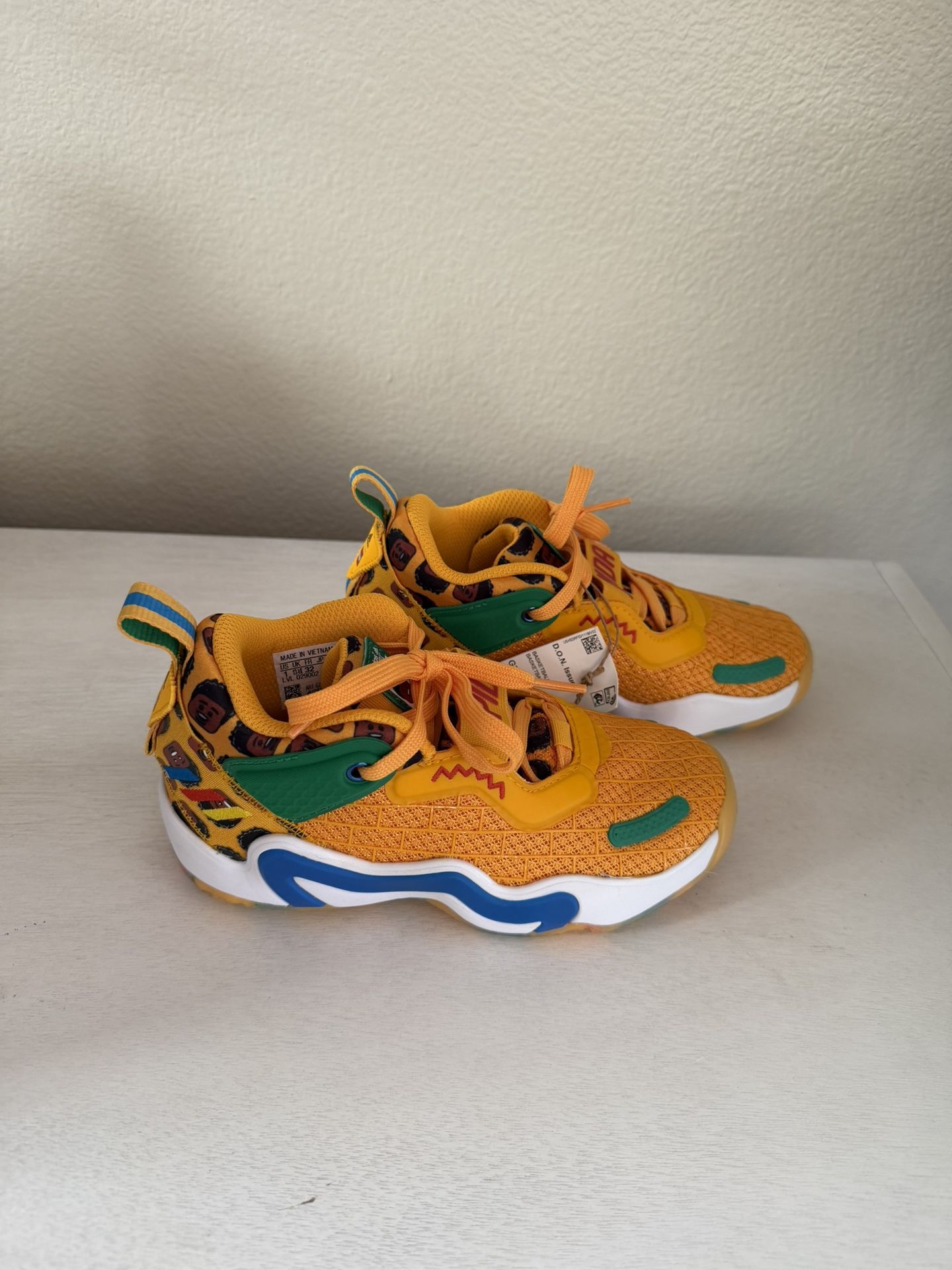 Lego x Adidas D.O.N. Issue #3 Spida Donovan Mitchell Basketball Shoes, Size 1 Junior