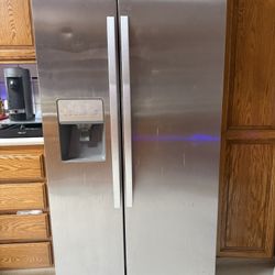 Whirlpool Refrigerator 