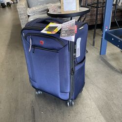 SWISSGEAR Stride Expandable Carry-On Spinner Luggage, Peacoat Blue, 8 Wheels and Built-in TSA Lock