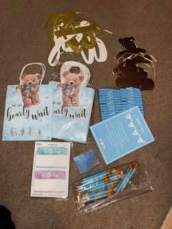 Baby shower games and “bearly wait” decor/gift bags