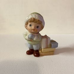 Vintage Homco Christmas Boy and Girl Figurines with Gifts and Tree #5556