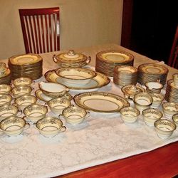 RARE Noritake Gold Corinth China Set – Pattern 3890 – 98 Pieces!