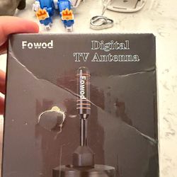 Digital TV Antenna – Brand New – Works Great