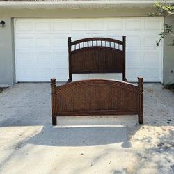Wood Bed Frame Queen [FREE Delivery]