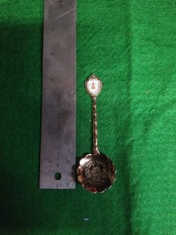 Souvenir spoon