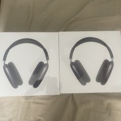 Apple AirPod Maxes 