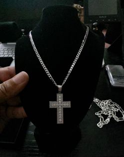18in chain with Moissanite Iced out cross