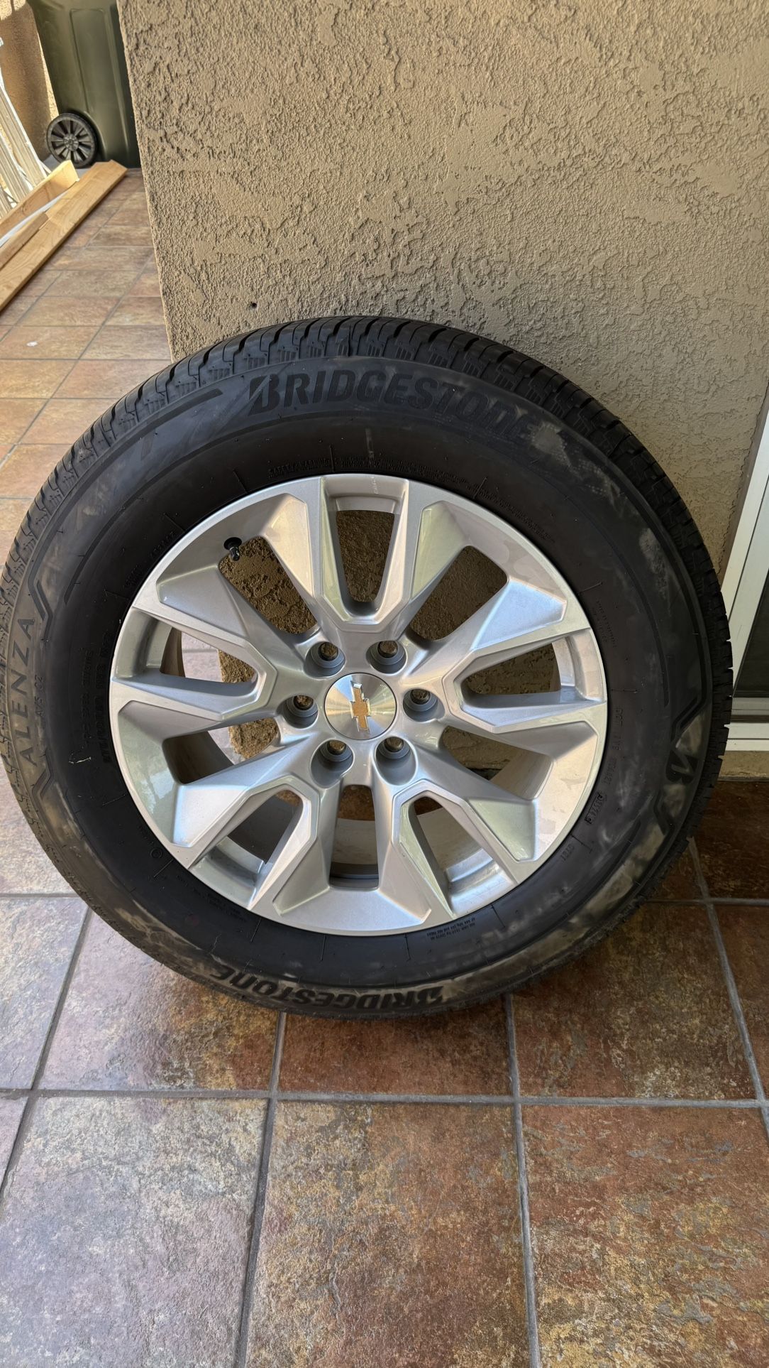 2025 Silverado OEM Wheels & Tires