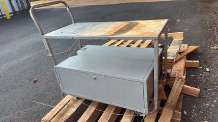 Metal cart with 2 tiny lockers