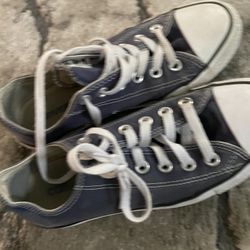Converse Women’s Shoes Size 7