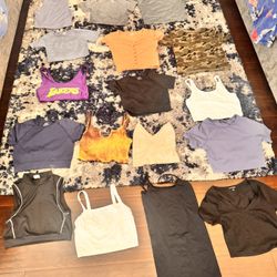 WOWENS CLOTHES ALL FOR $30 