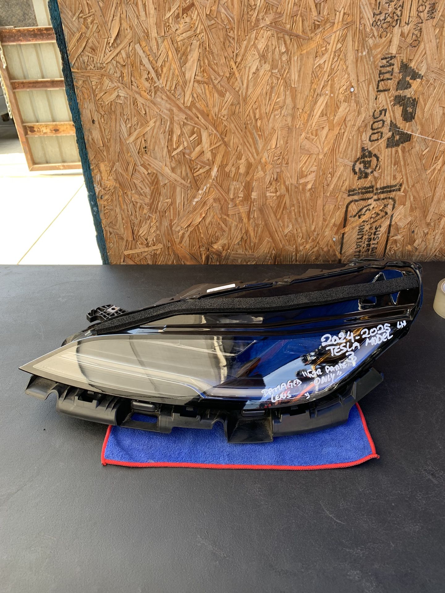 2024 2025 TESLA MODEL 3 LEFT SIDE HEADLIGHT (FOR PARTS ONLY) OEM USED