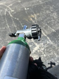 Oxygen Regulator With Tank
