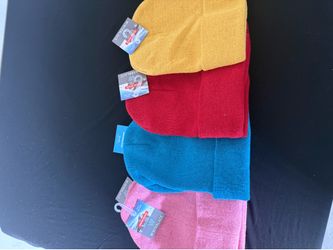 WINTERLACE ADULT SIZE BEANIE(4)
