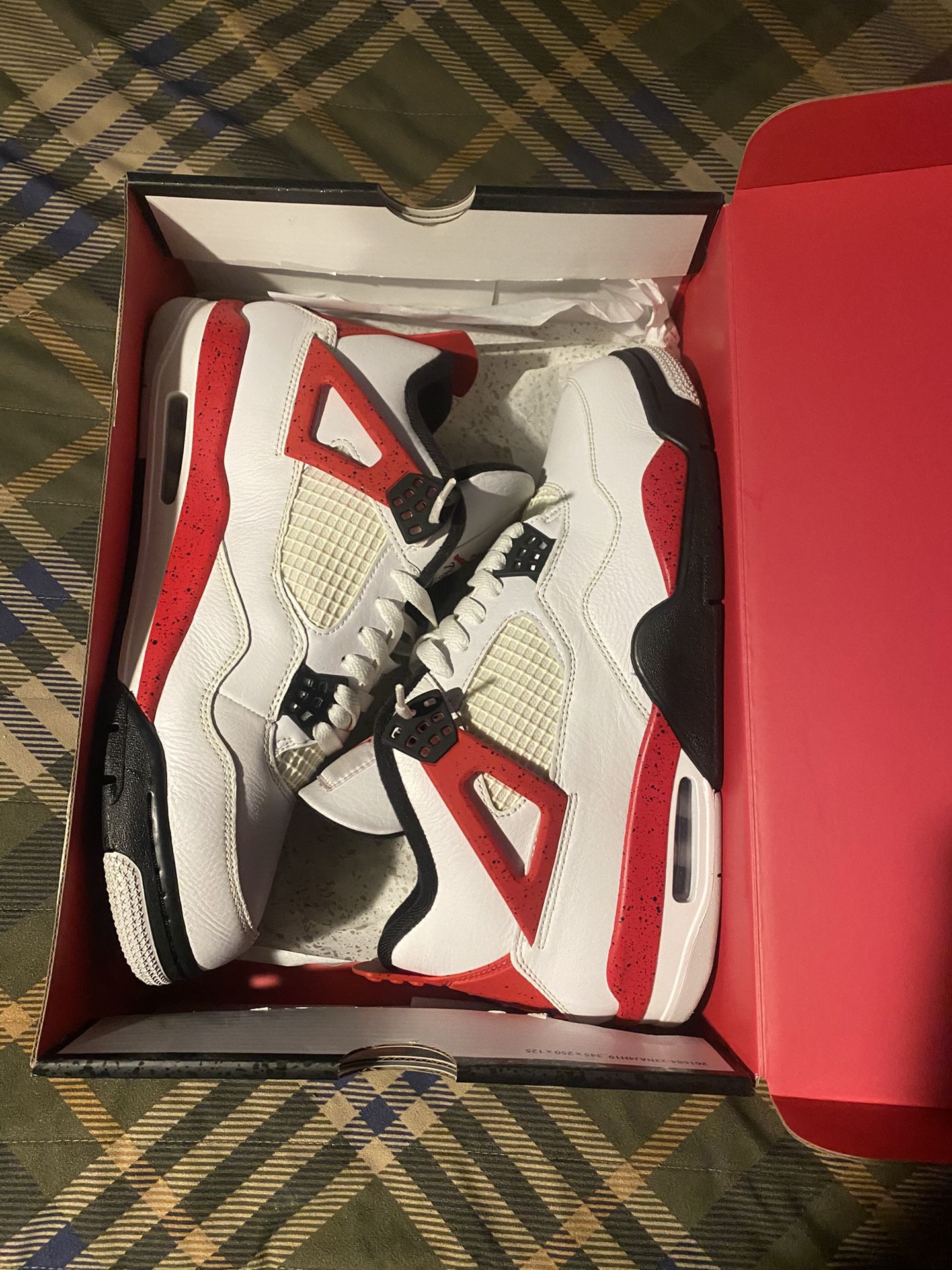 Jordan 4 Red Cements Retro