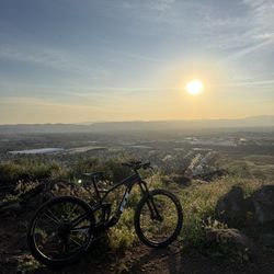 Full Suspension Mountain Bike