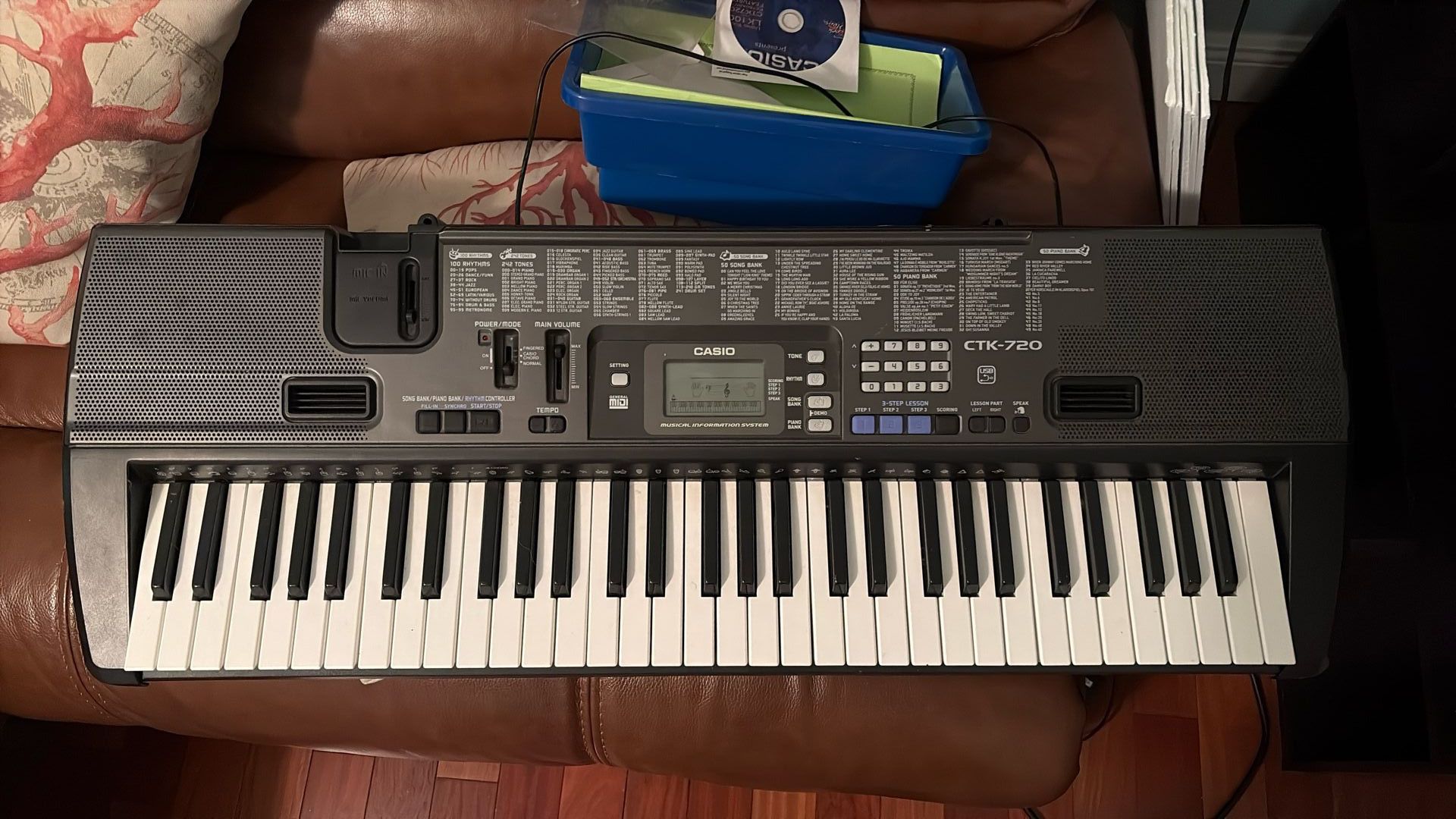 CASIO KEYBOARD CTK-720