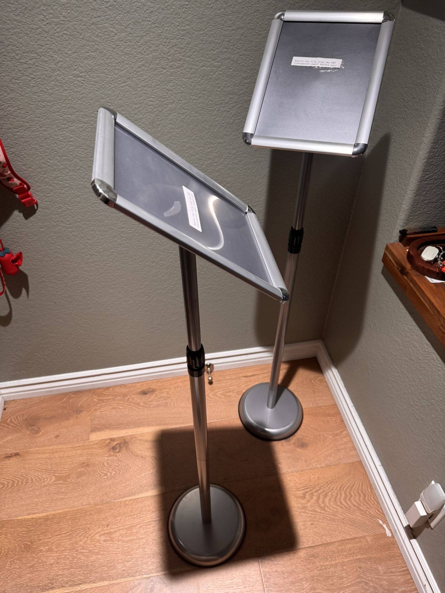 Party Planner – Program Stand / Menu / Events - 2 Metal Stands •Brand New In box