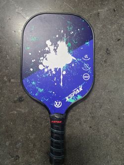 Pickleball paddle