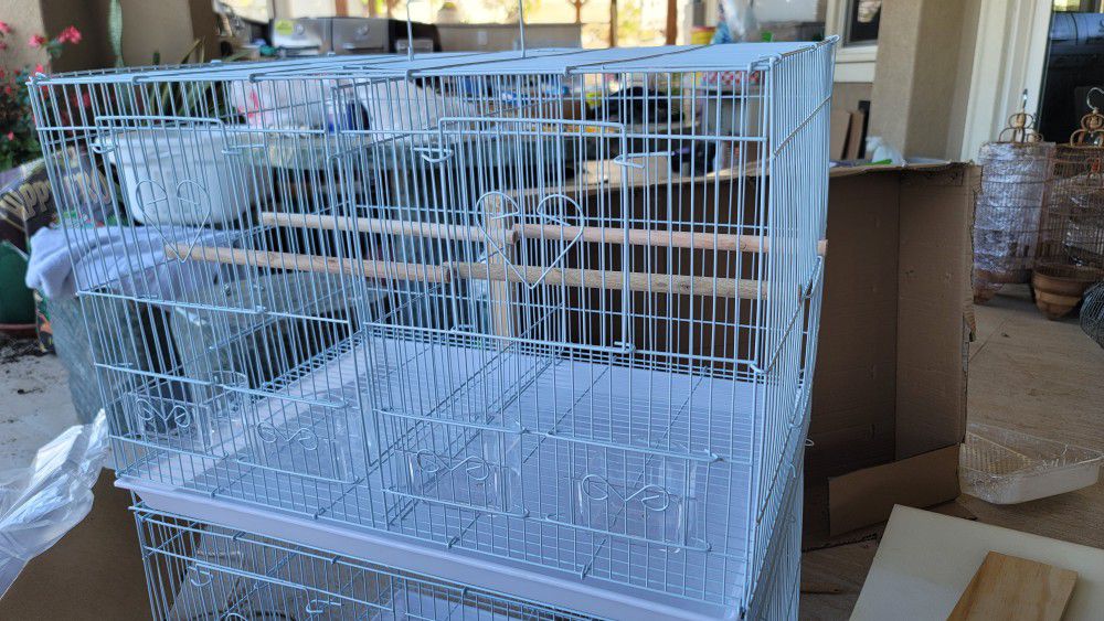 Metal Bird Cage With Divider