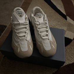 New Balance 1000 , Men’s 10.5