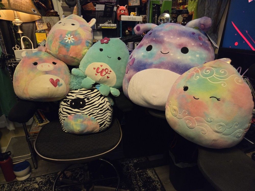 Squishmellow - LOT OF 7 with a Mega Mellow