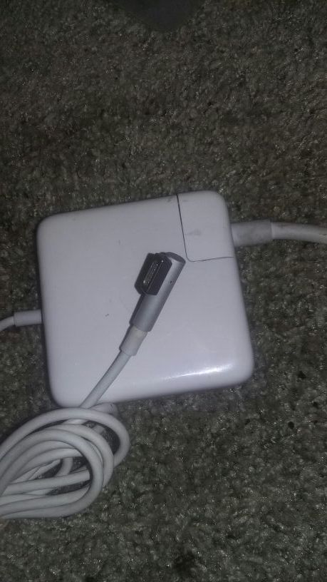 macbook pro 2019 charger best buy