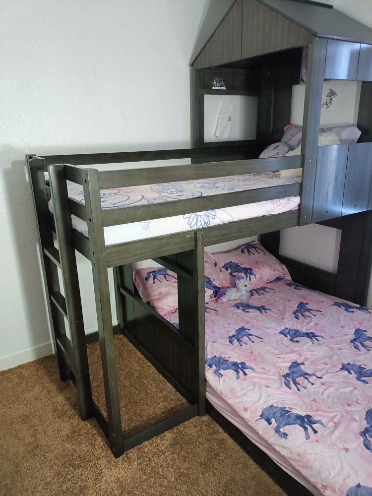 House Bunk Bed 
