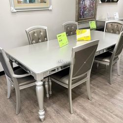 
÷ASK DISCOUNT COUPON😎 A lot of  counter Height set options Have Delivery table buffet chairs ÷
Orsi Silver Extendable Mirrored Dining Room Set 