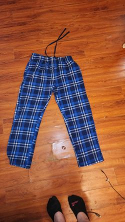 Kids  Pajama pants size small.probably would fit a kid who wear  a 10..cleaning out my kids closet..no rips, tears, stains, or holes.
