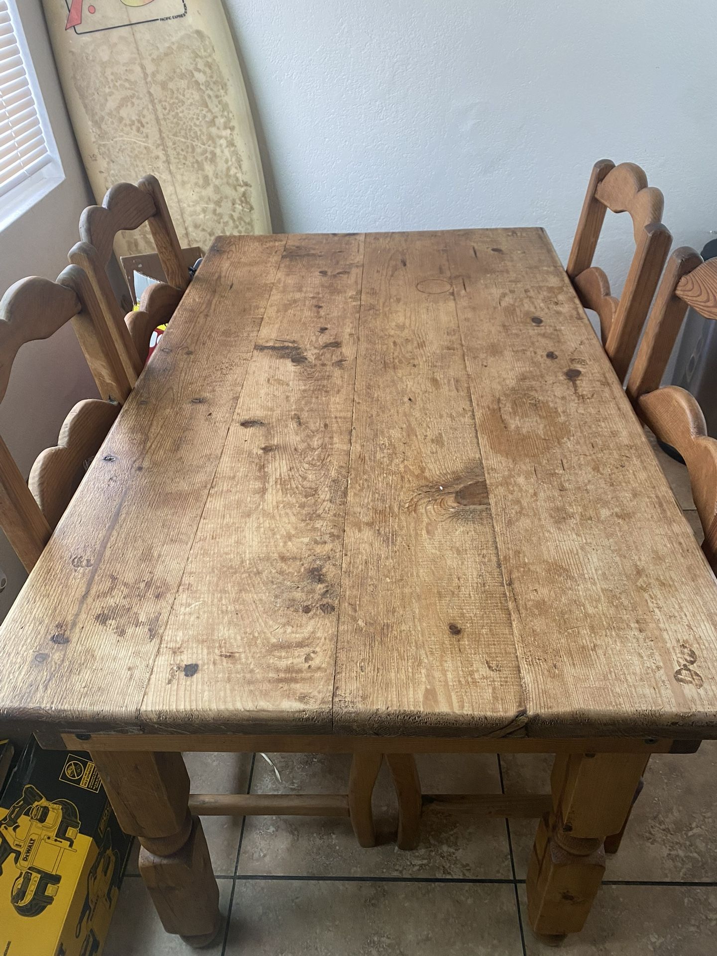 Dining Table And 4 Chairs.