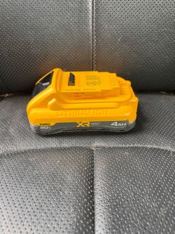 Dewalt 20v xr powerpack 4.0ah battery