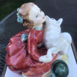 ROYAL DOULTON BONE CHINA FIGURINE 