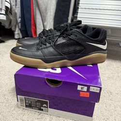 Nike Ishod wair 10.5