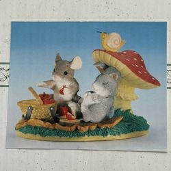 Fitz and Floyd Charming Tails figurine titled "Life's A Picnic With You". 