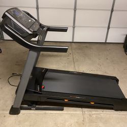 NordicTrack T6.5S Treadmill – Excellent Condition 