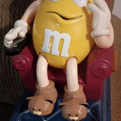 Vintage 1999 M&M Candy Dispenser. Excellent Condition. 
