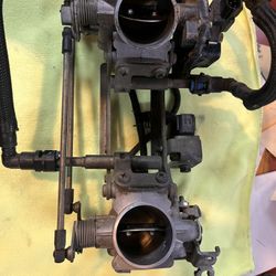 SFV650 Throttle Bodies 2013 Suzuki 13405.44H00 