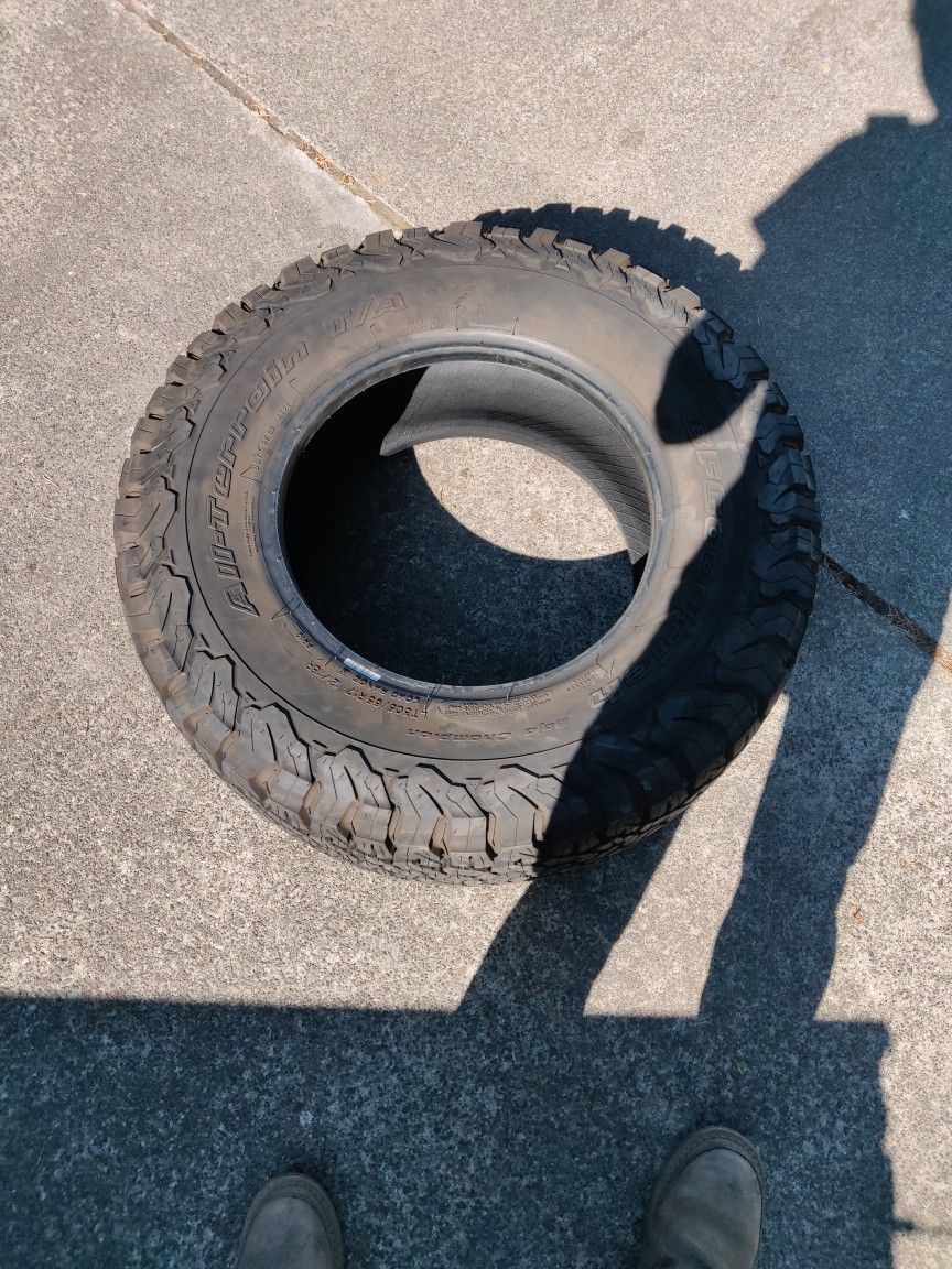 1 Brand New Bfg Ko2 Tire Never Used