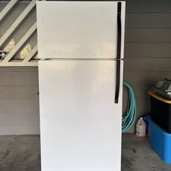 Kenmore Refrigerator 