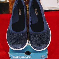Women's Sketcher Go Walk Lite Slip-ons sz. 7 