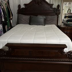 Queen Size Solid Wood Bed Frame – Carved Design